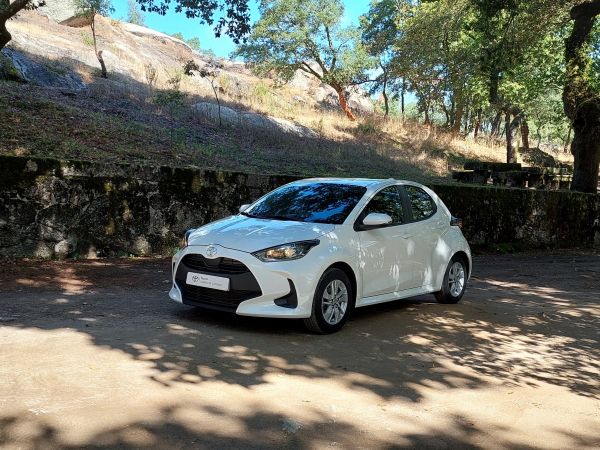 Toyota Yaris viatura usada Braga