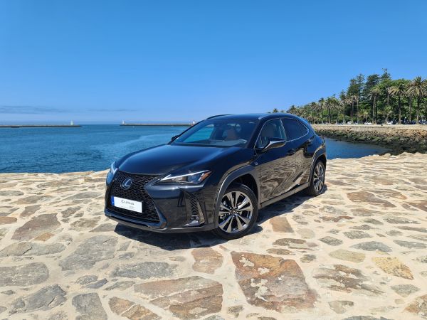 Lexus UX segunda mano Porto