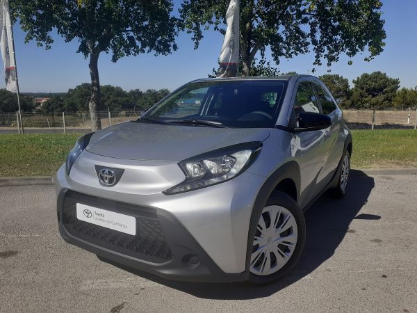 Toyota Aygo X viatura usada Setúbal