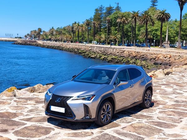 Lexus UX segunda mano Porto