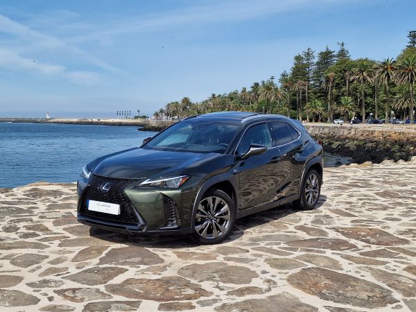 Lexus UX segunda mano Porto