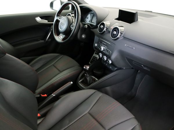 Audi A1 S1 2.0 TFSI quattro