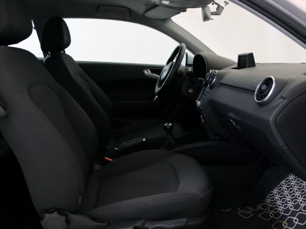 Audi A1 1.6 TDI 105cv Attraction