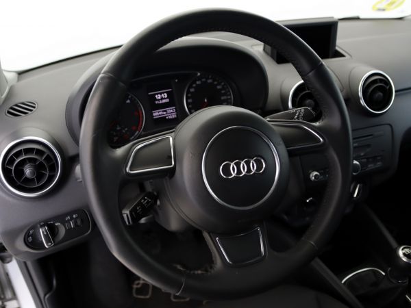Audi A1 1.6 TDI 105cv Attraction