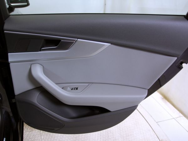 Audi A4 2.0 TFSI S tronic ultra Advanced edition