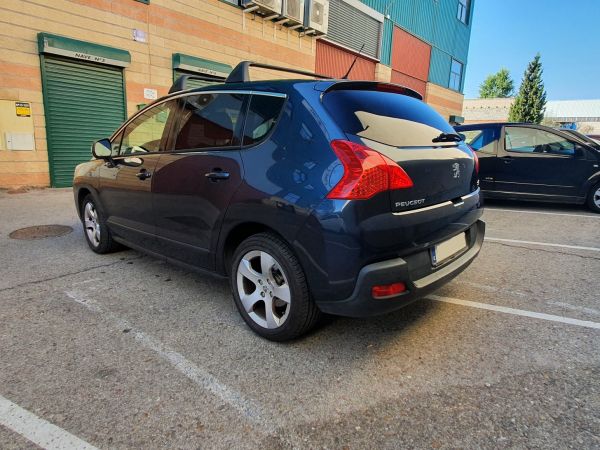 Peugeot 3008 Premium 1.6 VTi 120