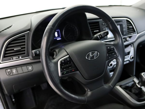 Hyundai Elantra 1.6 CRDi Tecno