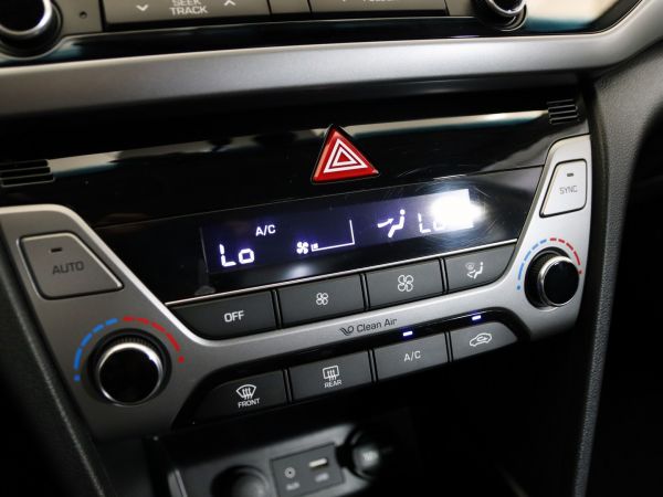 Hyundai Elantra 1.6 CRDi Tecno