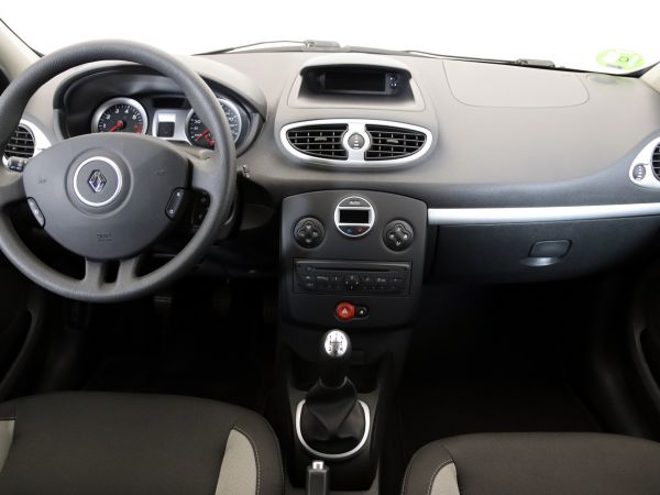 Renault Nuevo Clio Expression 1.2 16v 75cv 3p. eco2
