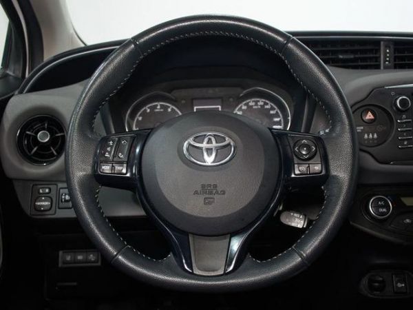 Toyota Yaris 1.5 Active 82 kW (111 CV)