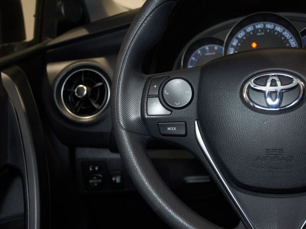 Toyota Auris 90D Business