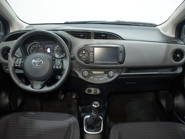 Toyota Yaris 1.5 Active 82 kW (111 CV)