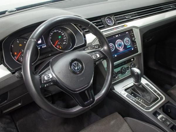 Volkswagen Passat Advance 2.0 TDI 110 kW (150 CV) DSG