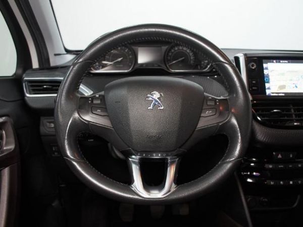 Peugeot 2008 BlueHDi 100 S&S Active 73 kW (100 CV)