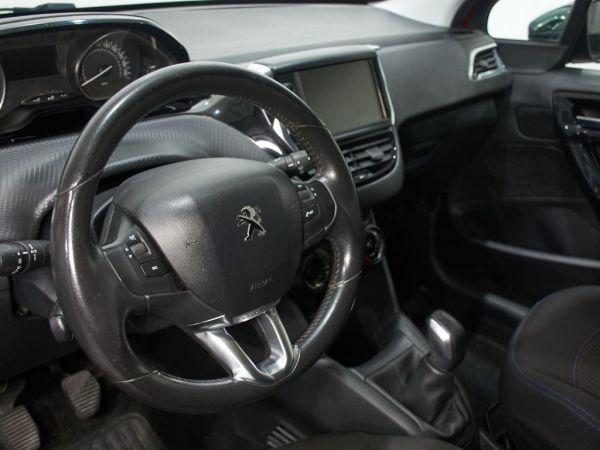 Peugeot 208 PureTech Style 60 kW (82 CV)