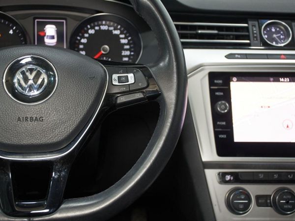 Volkswagen Passat Advance 2.0 TDI 110 kW (150 CV)