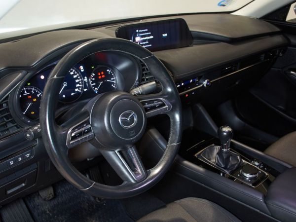 Mazda 3 Sedan 2.0 e-Skyactiv-G Evolution 90kW