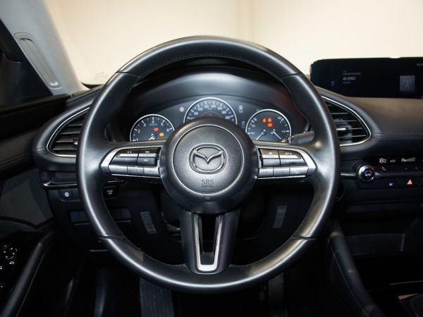 Mazda 3 Sedan 2.0 e-Skyactiv-G Evolution 90kW