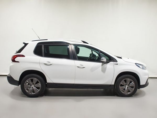 Peugeot 2008 1.2 PureTech Style 82