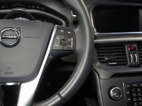 Volvo V40 T2 Momentum