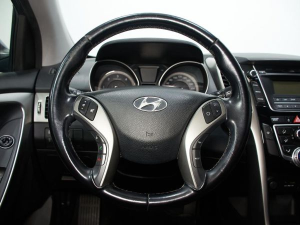 Hyundai i30 1.4 CRDI SLE 66 kW (90 CV)