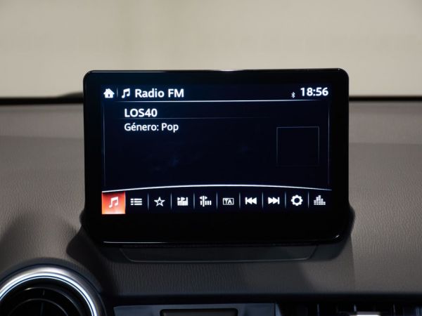 Mazda 2 1.5 e-Skyactiv-g Zenith pantalla 7