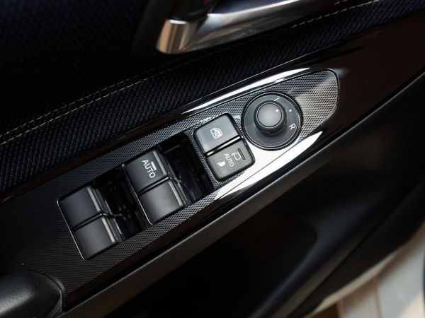 Mazda 2 1.5 e-Skyactiv-g Zenith pantalla 7