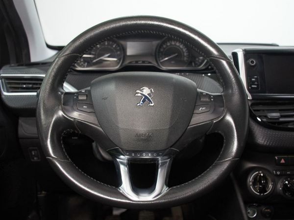Peugeot 208 Style BlueHDi 	55 kW (75 CV)