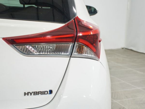 Toyota Auris hybrid 140H Feel! Edition