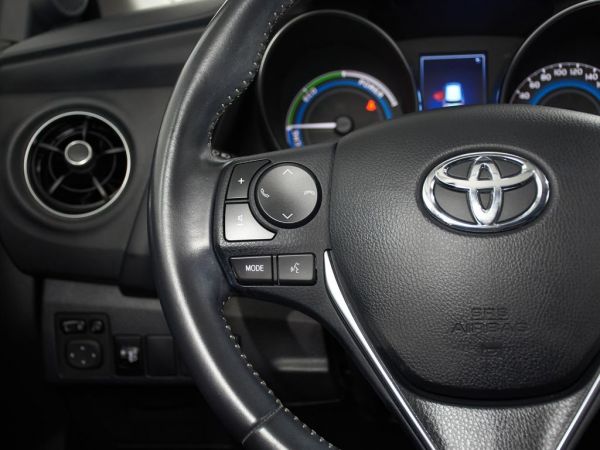 Toyota Auris hybrid 140H Feel! Edition