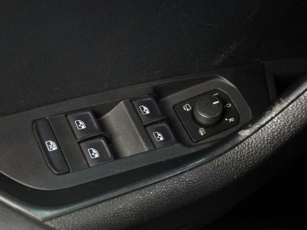 Skoda Karoq 1.6 TDI Like 85 kW (115 CV)
