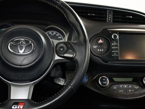 Toyota Yaris 1.5 Hybrid GR-Sport 74 kW (100 CV)