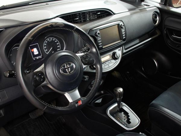 Toyota Yaris 1.5 Hybrid GR-Sport 74 kW (100 CV)