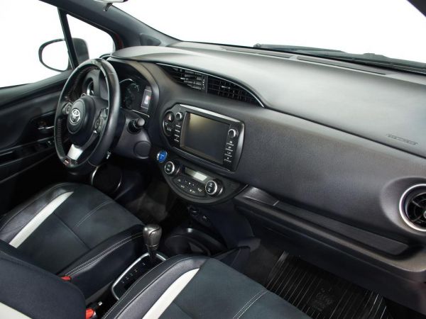 Toyota Yaris 1.5 Hybrid GR-Sport 74 kW (100 CV)