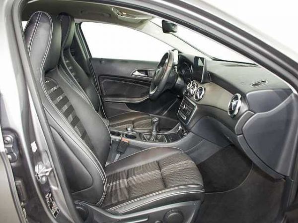 Mercedes Benz Clase GLA 180