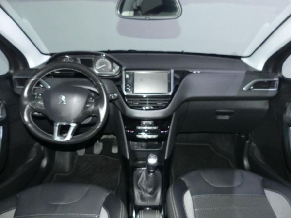 Peugeot 2008 BlueHDi 100 S&S Allure 74 kW (100 CV)