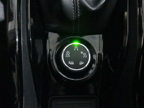 Peugeot 2008 BlueHDi 100 S&S Allure 74 kW (100 CV)