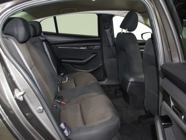 Mazda 3 Sedan 2.0 e-Skyactiv-G Evolution 90kW