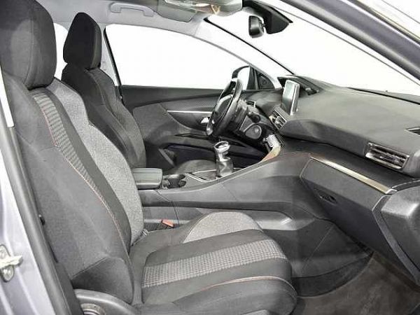 Peugeot 5008 1.2 PureTech S&S Active 130