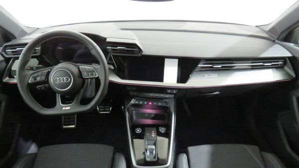 Audi A3 Sedan Black line 35 TFSI 110 kW (150 CV) S tronic