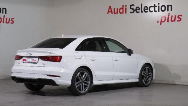 Audi A3 Sedan S line edition 1.6 TDI 85 kW (116 CV)