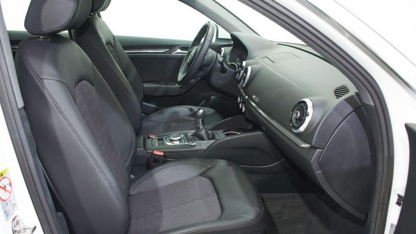 Audi A3 Sportback 30 TFSI design 85 kW (116 CV)