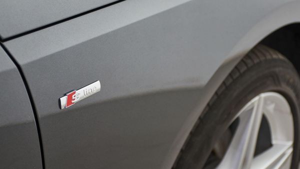 Audi A4 Avant S line 30 TDI 100 kW (136 CV) S tronic