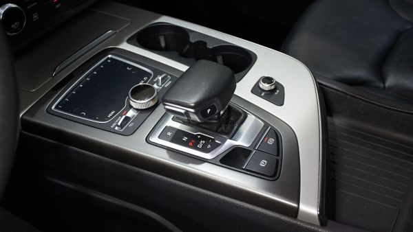 Audi Q7 design 45 TDI quattro 170 kW (231 CV) S tronic