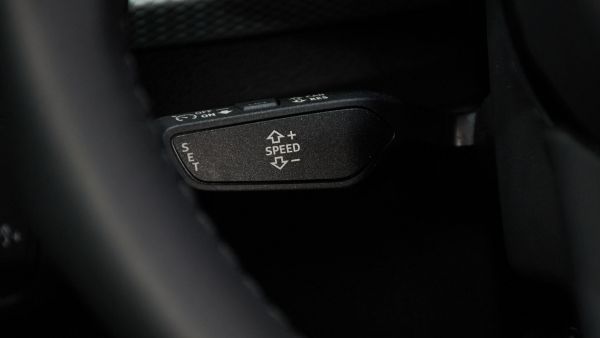 Audi Q2 Advanced 30 TFSI 81 kW (110 CV)
