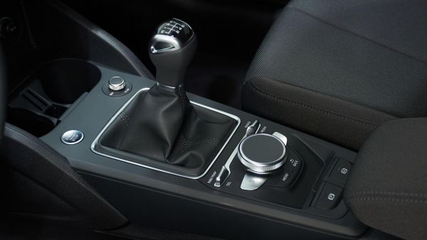 Audi Q2 Advanced 30 TFSI 81 kW (110 CV)