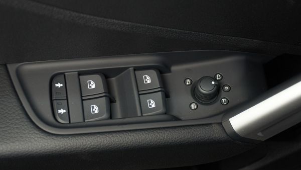 Audi Q2 Advanced 30 TFSI 81 kW (110 CV)