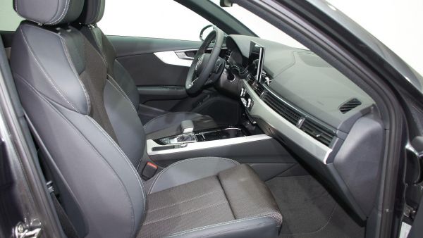 Audi A4 Avant S line 30 TDI 100 kW (136 CV) S tronic