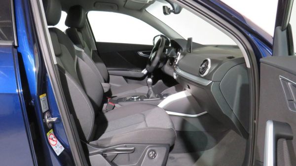 Audi Q2 Black line 35 TFSI 110 kW (150 CV)