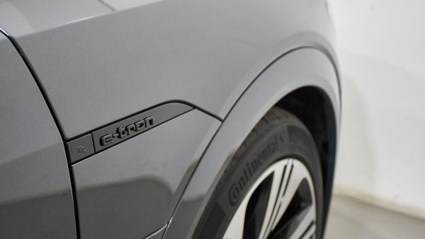 Audi Q8 e-tron Sportback S line 55 quattro 300 kW (408 CV)